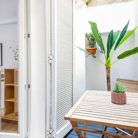 City Center Cozy 1-bedroom * ליסבון