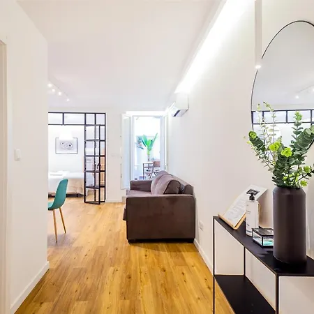 City Center Cozy 1-bedroom דירה